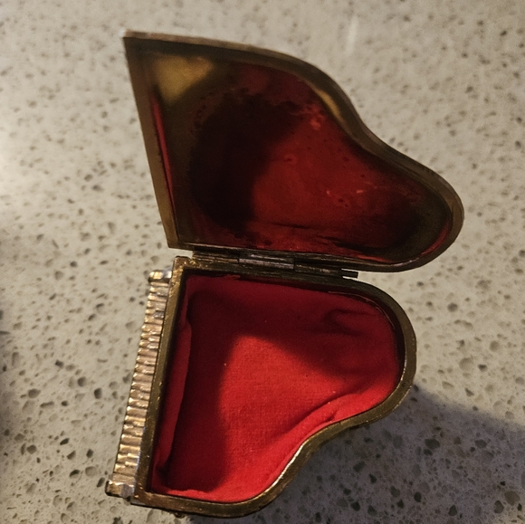 Vintage Style Piano Trinket Box - Picture 6 of 9